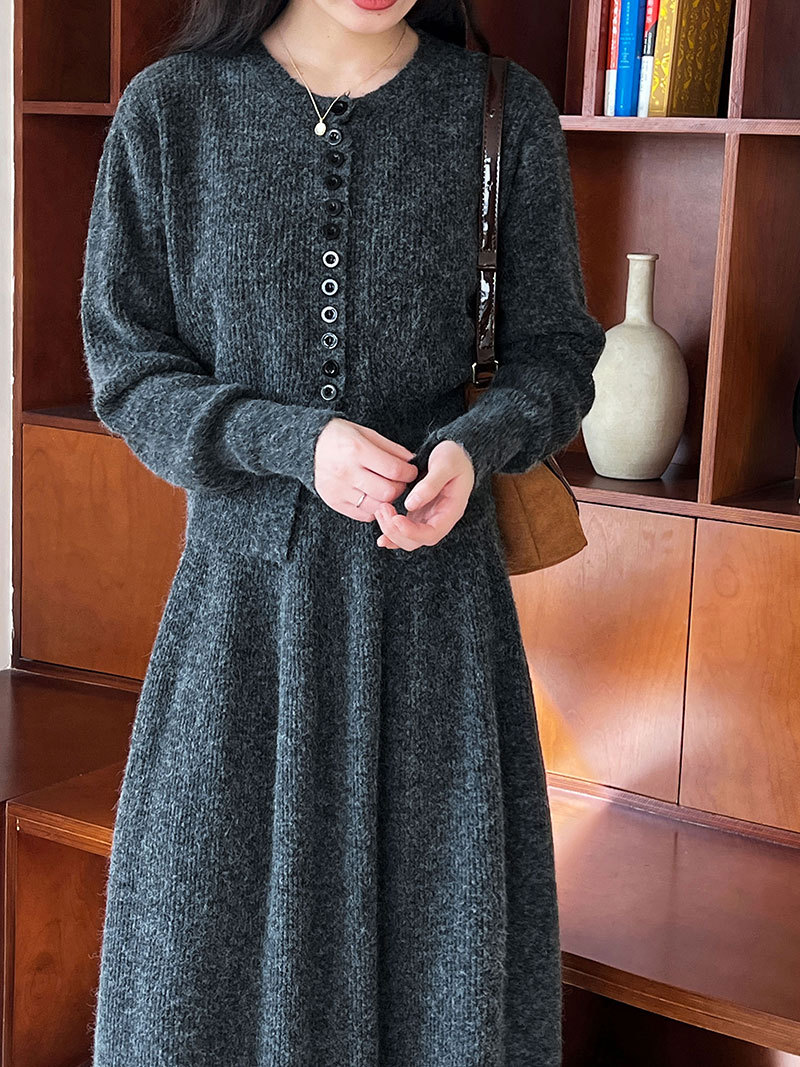 时尚休闲套装女款